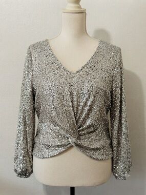 Cable & Cauge Long Sleeve Blouse Twist-Front V-Neck Top - Women